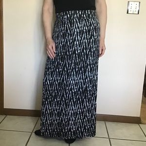 NWOT Plus Size Maxi Skirt